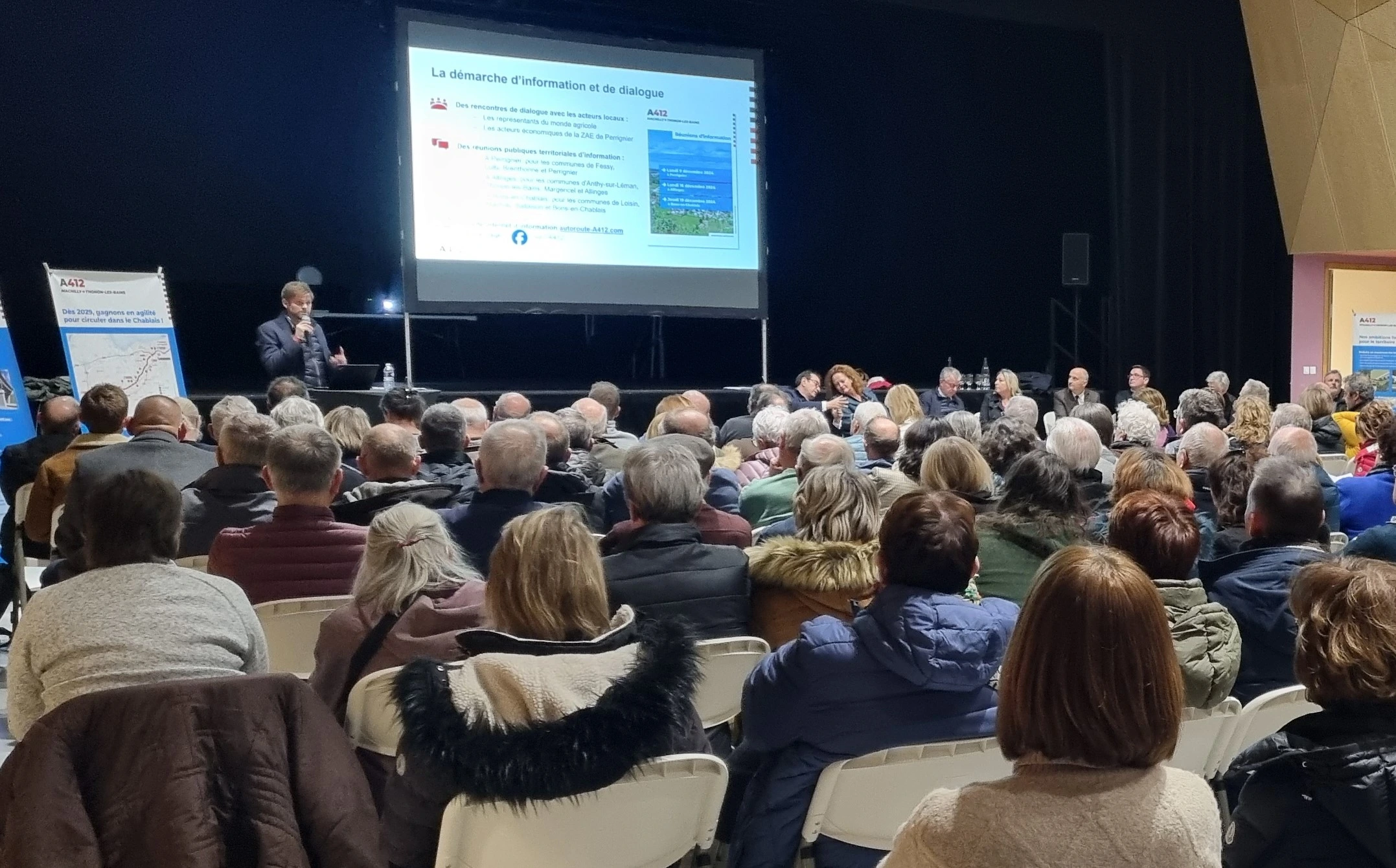Image montrant une réunion publique qui s'est déroulée à Bons-en-Chablais